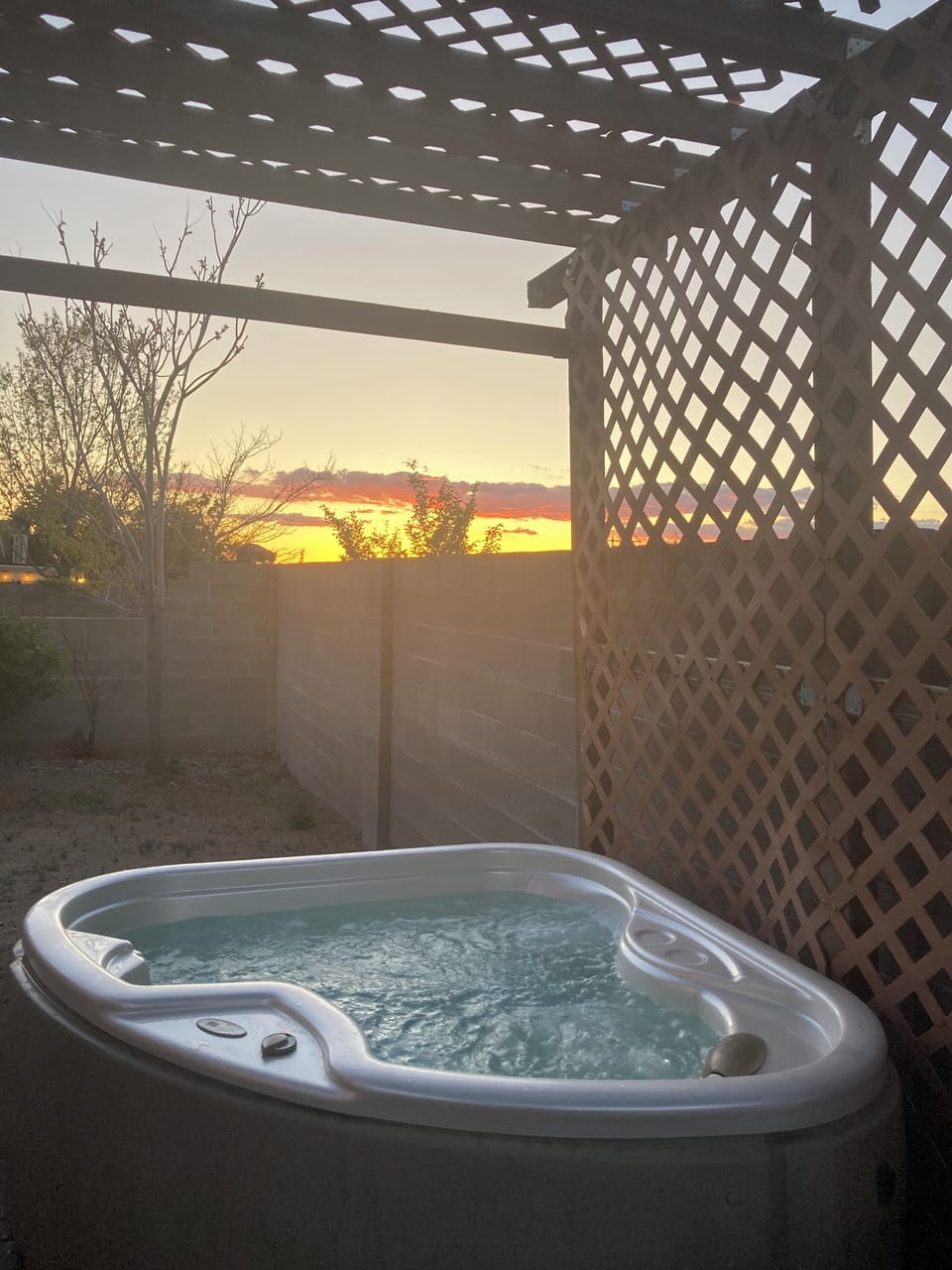 Outdoor spa tub