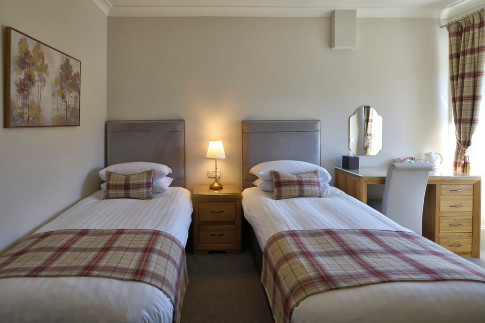 Basic Twin Room | Free WiFi, bed sheets