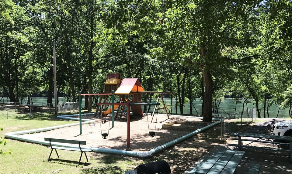 Resort offers parks and BBQ grills for your convenience!
