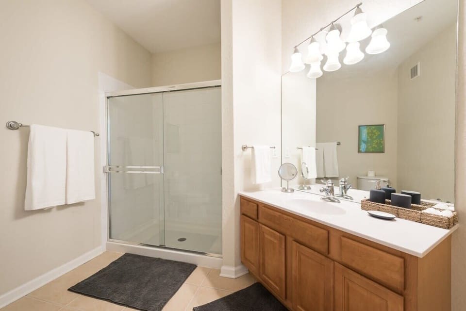 king master bath