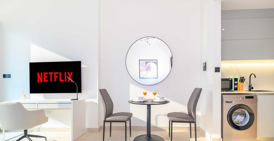 Studio | In-room dining