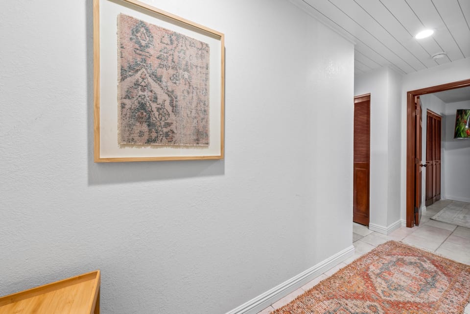 Condo, 2 Bedrooms | Interior