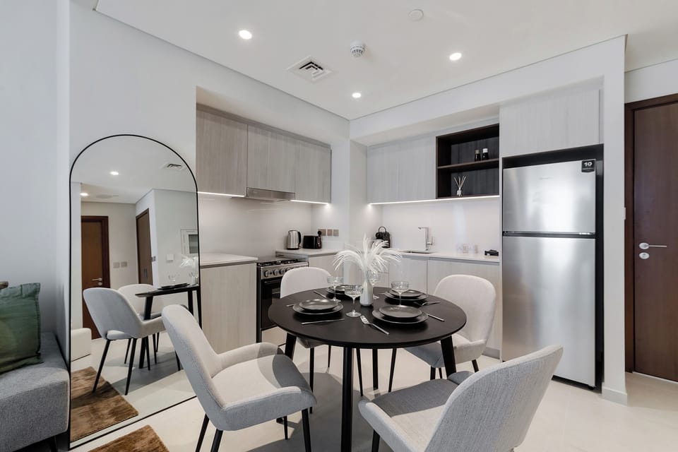 Premium Apartment, Balcony, City View | Living area