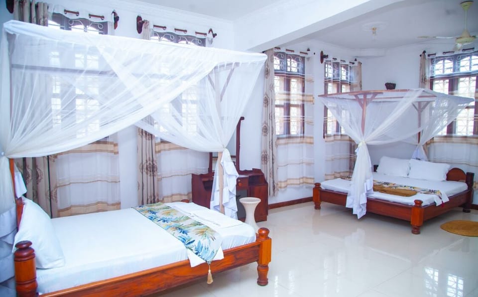 Deluxe Double Room | Individually furnished, laptop workspace, free WiFi, bed sheets