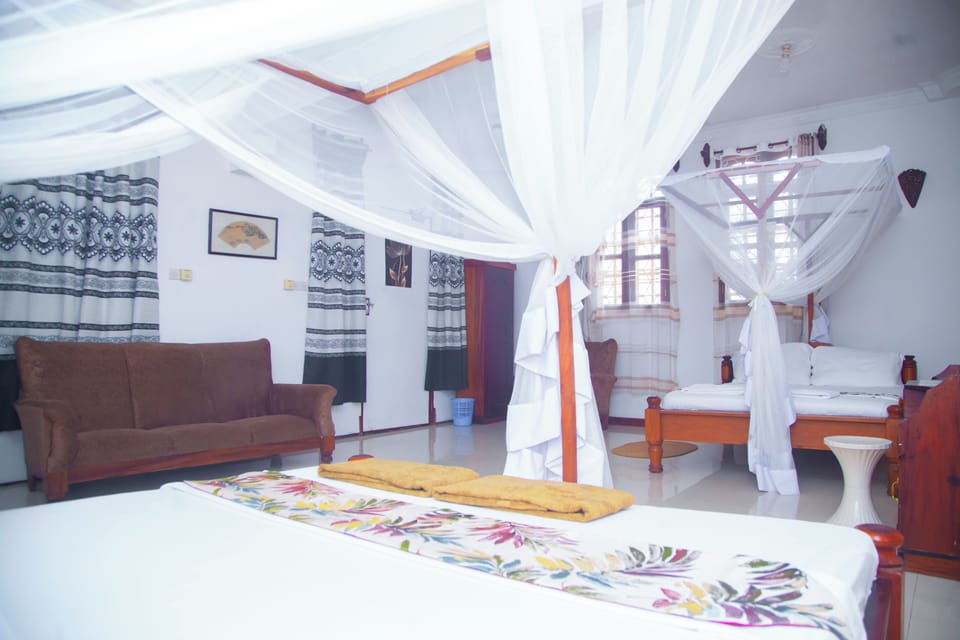 Deluxe Double Room | Individually furnished, laptop workspace, free WiFi, bed sheets