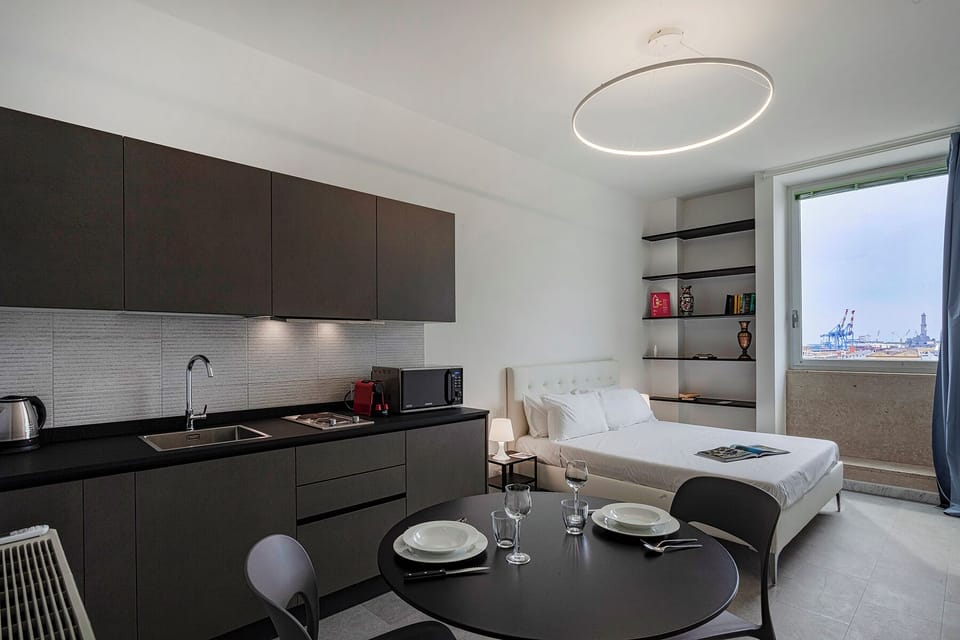 Basic Studio | Private kitchen | Full-size fridge, microwave, stovetop, espresso maker