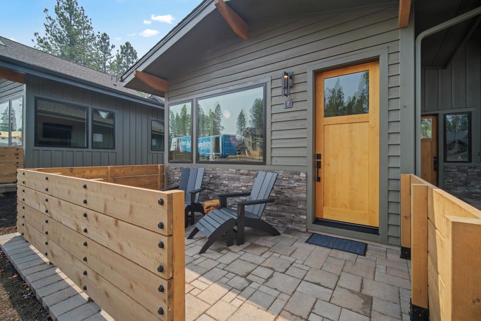 18129 Forestbrook-33