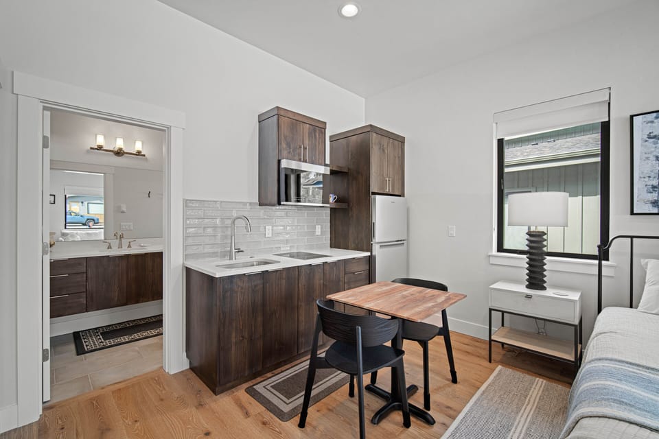 18137 Forestbrook-43