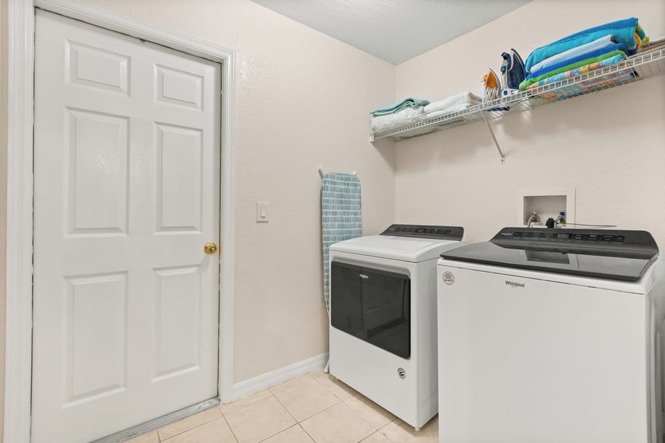 Laundry Area With Washer & Dryer