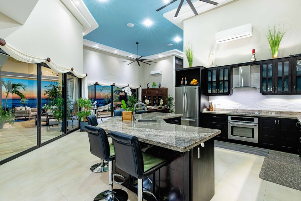 Kitchen, living room, pool/hot tub area