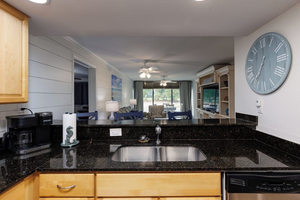 The pass through breakfast bar is the perfect place to start your day. 