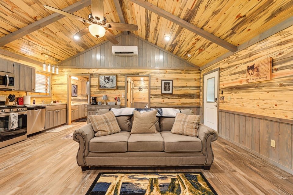 Living Room | Queen Sleeper Sofa