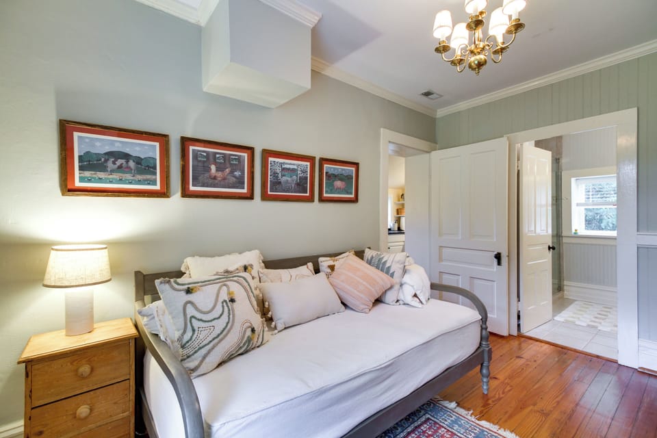 Studio | Twin Daybed