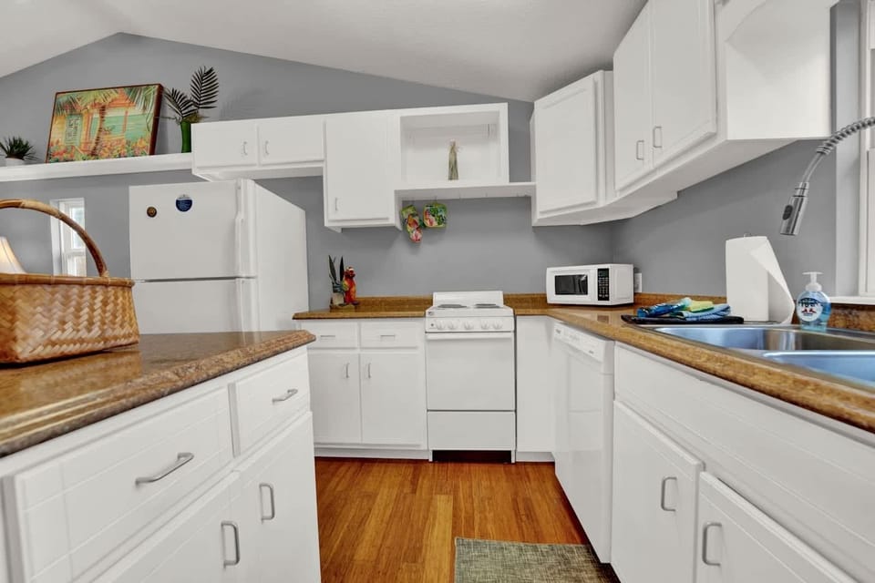 Full Kitchen