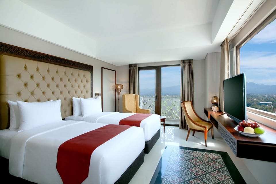In-room safe, desk, laptop workspace, blackout drapes