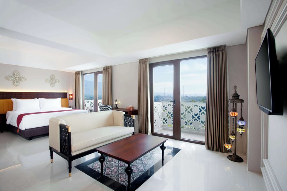 In-room safe, desk, laptop workspace, blackout drapes