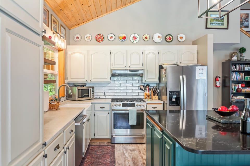 Fully equipped kitchen with plenty of prep space