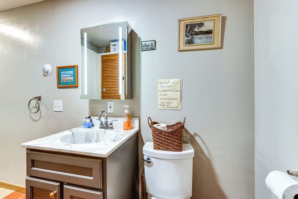 Bathroom | Complimentary Toiletries | Upper Level