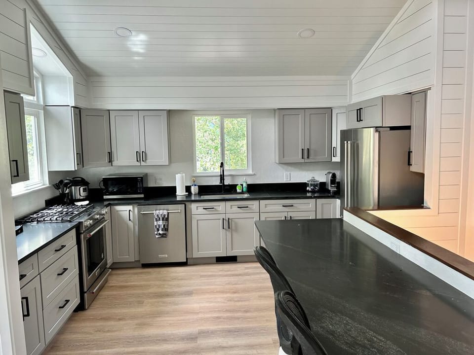 Newly remodeled stainless steer kitchen