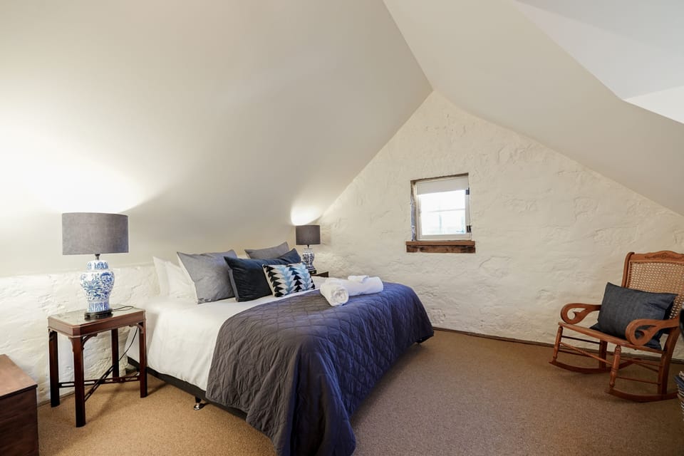 Classic Cottage | 2 bedrooms, premium bedding, minibar, individually decorated