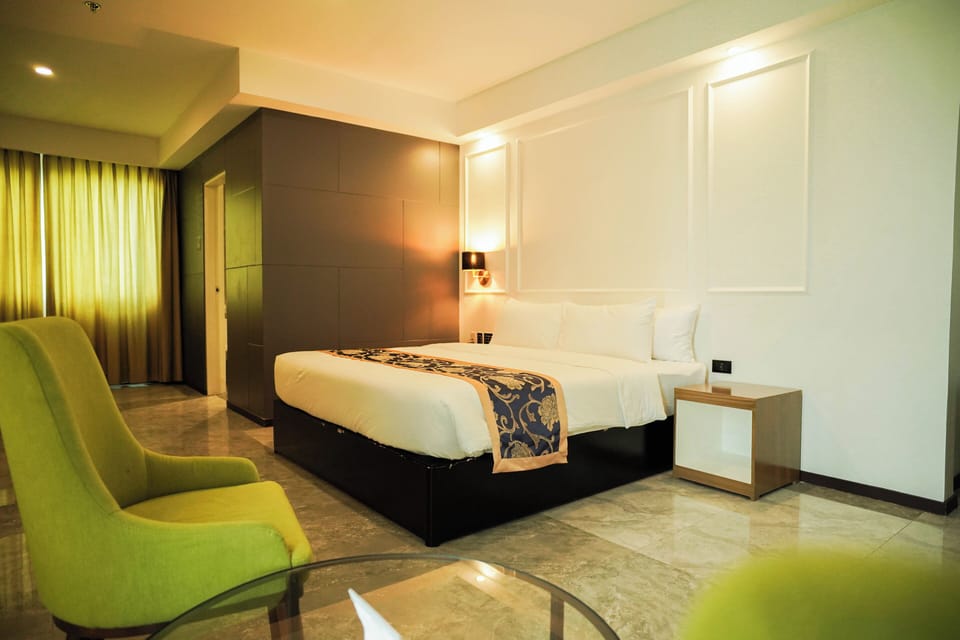 Superior Double Room | Premium bedding, in-room safe, laptop workspace, blackout drapes