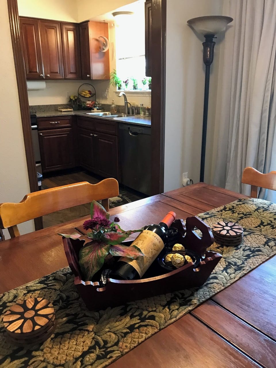 Dining table with amenities