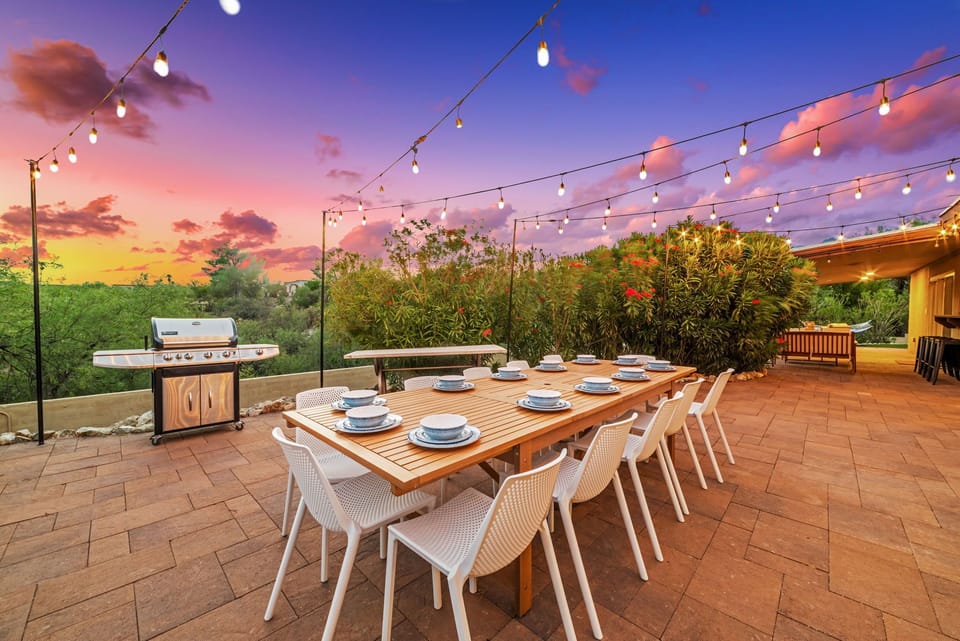 Gather around and enjoy al fresco dining at its finest. Who's the grill master?