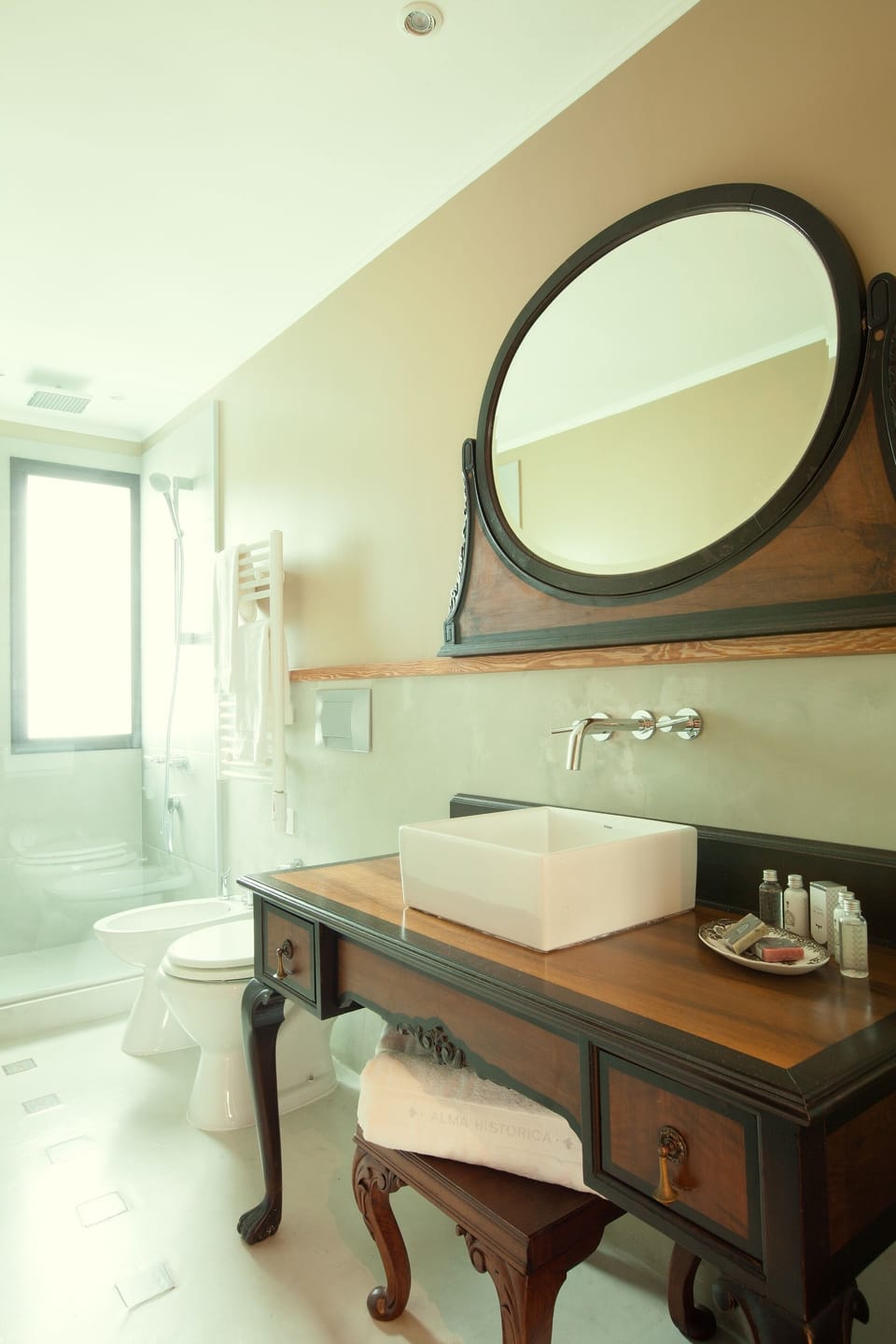 Superior Room | Bathroom | Shower, free toiletries, hair dryer, slippers