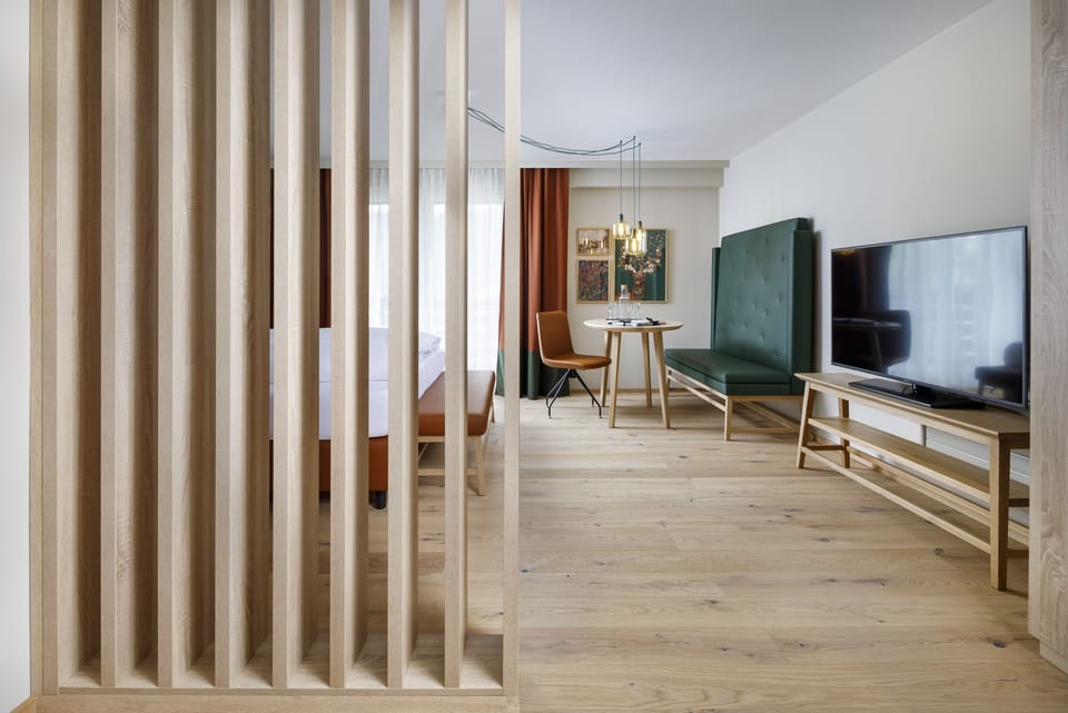 In-room safe, free WiFi, bed sheets