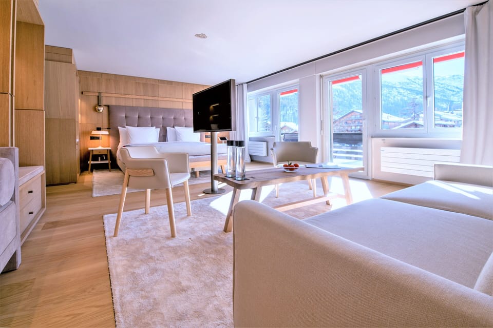 1 bedroom, premium bedding, minibar, in-room safe