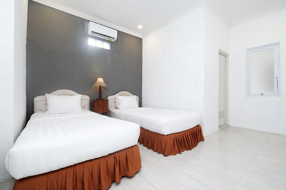Superior Room, 2 Twin Beds | Desk, free WiFi, bed sheets
