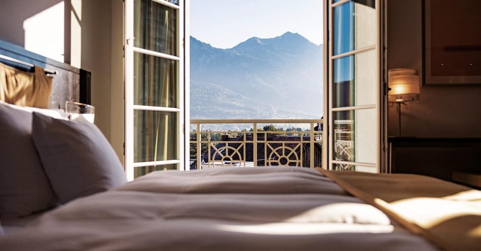 Junior Suite | Premium bedding, down comforters, minibar, in-room safe