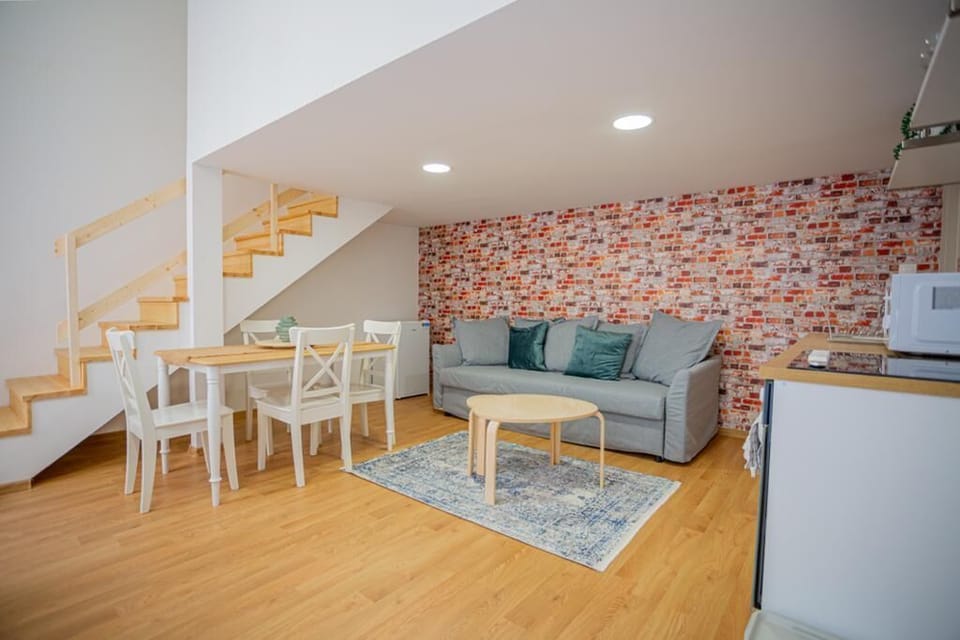 City Apartment, 1 Queen Bed with Sofa bed | Living area