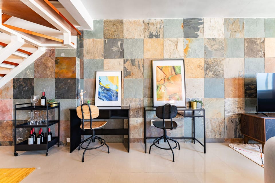 Two laptop-friendly workspaces for your productivity needs.