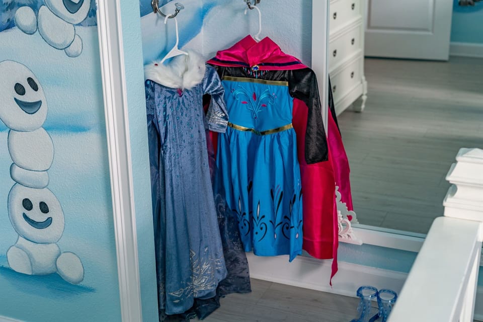 Outfits for your princess to try on!