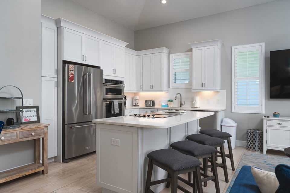 House, 3 Bedrooms | Private kitchen | Coffee/tea maker, fridge, oven, toaster