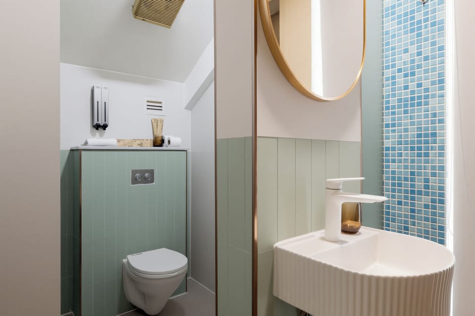 Family Suite With Patio | Minibar (free items), WiFi (free), bed sheets
