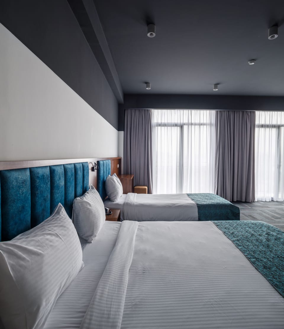 Family Room, 1 Bedroom, Mountain View | Premium bedding, in-room safe, desk, laptop workspace