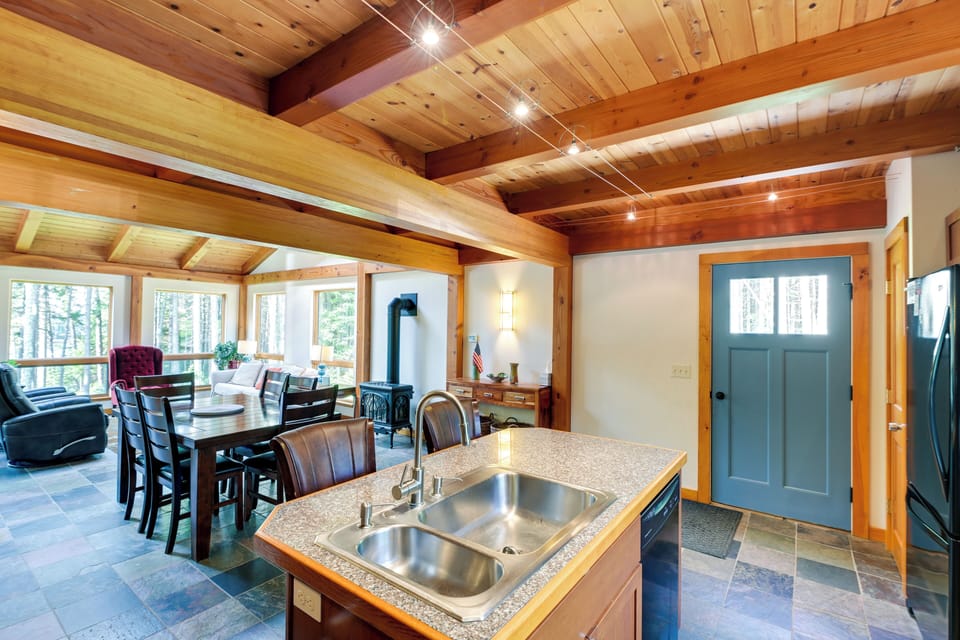 Kitchen | Coffee Maker | Toaster Oven