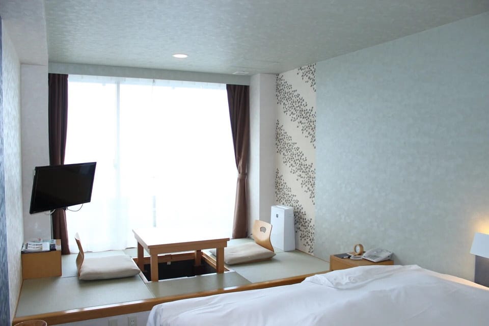 Triple Room with Sea View, Non smoking | Desk, blackout drapes, soundproofing, iron/ironing board (on request)