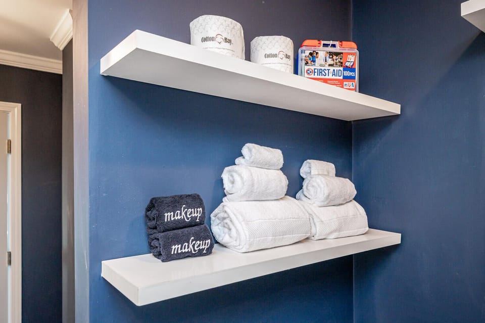 Bathroom amenities
