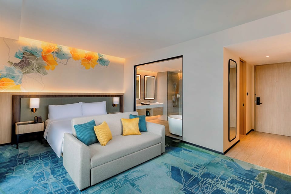Suite, 1 King Bed (Bukit Randu City View) | Premium bedding, Select Comfort beds, minibar, in-room safe