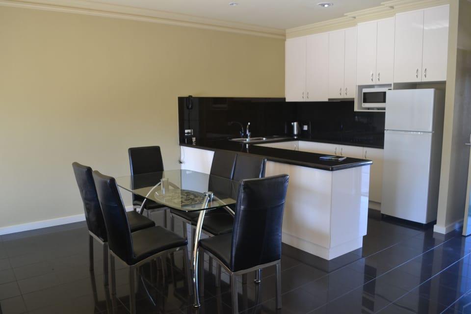 Acacia Villa | In-room dining