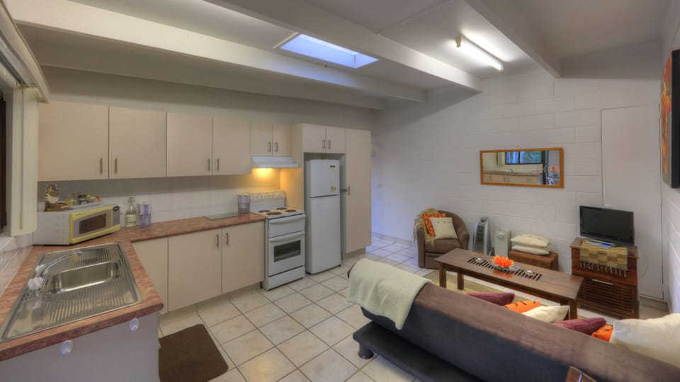 Apartment, 1 Bedroom, Patio, Mountain View | Private kitchen | Espresso maker, coffee/tea maker, full-size fridge, oven