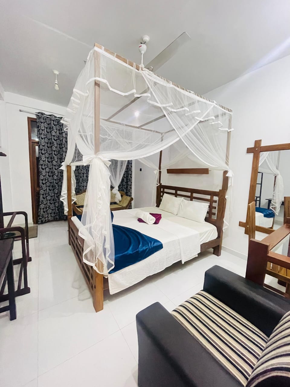 Deluxe Villa, 1 Queen Bed | 1 bedroom, desk, soundproofing, free WiFi