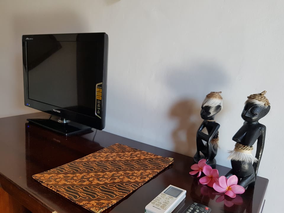 In-room safe, desk, soundproofing, iron/ironing board