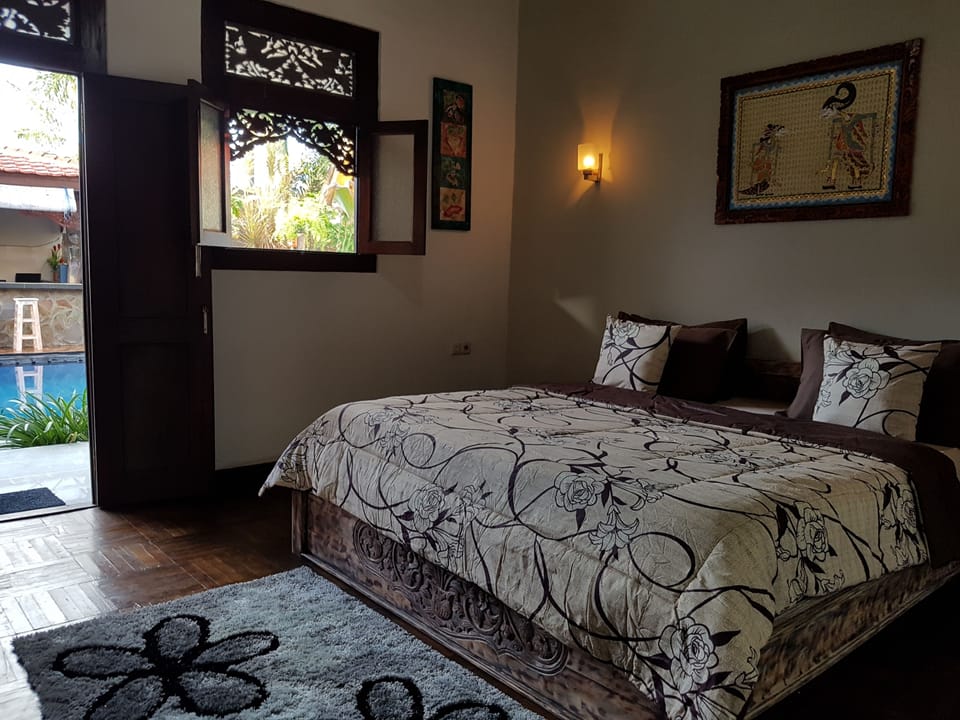 Standard Double Room | In-room safe, desk, soundproofing, iron/ironing board