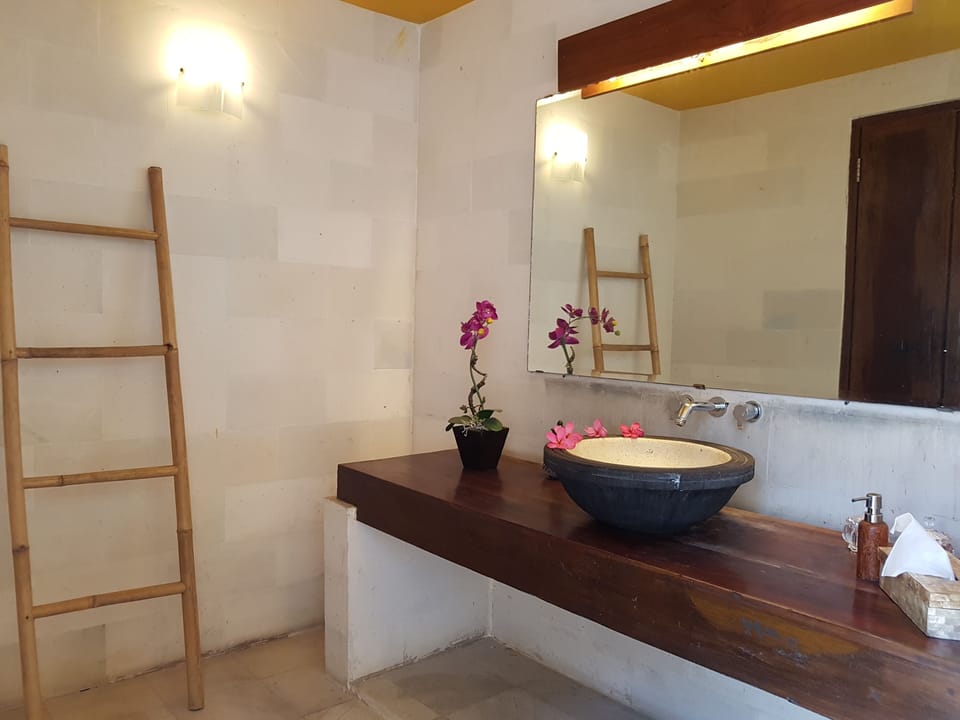 Suite, 1 Bedroom | Bathroom sink