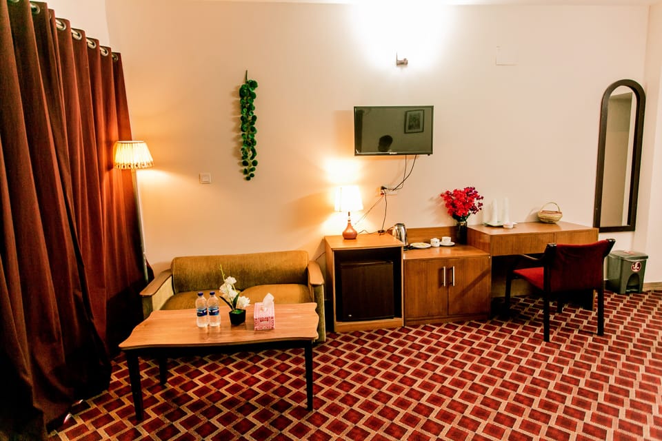 Deluxe Single Room | 1 bedroom, premium bedding, down comforters, Select Comfort beds