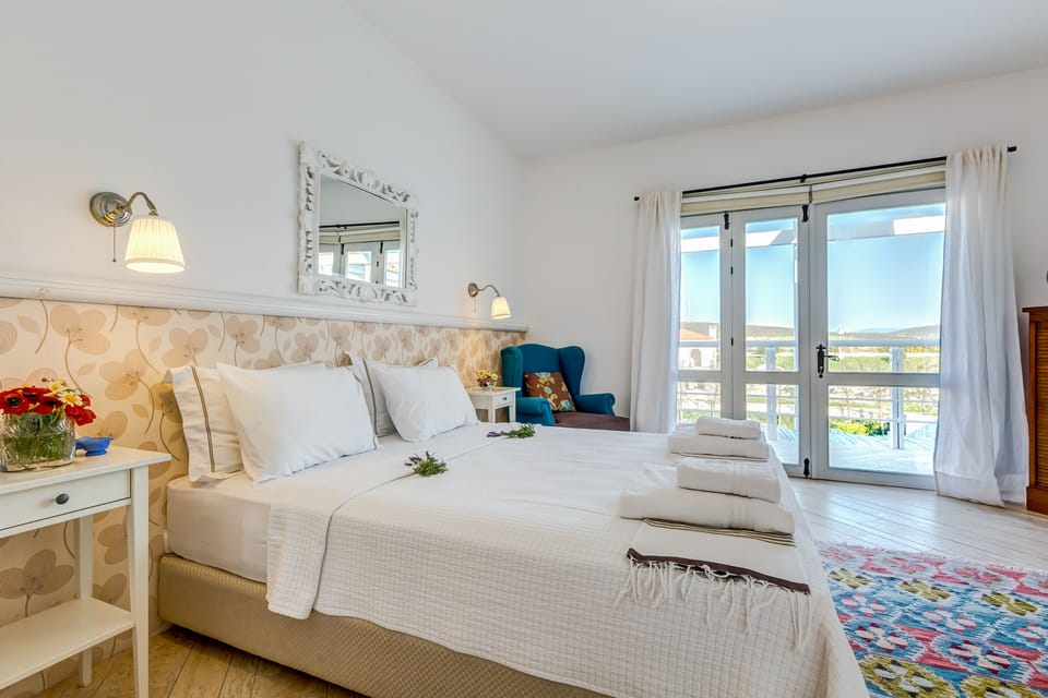Deluxe Room, Pool View | In-room safe, soundproofing, rollaway beds, free WiFi